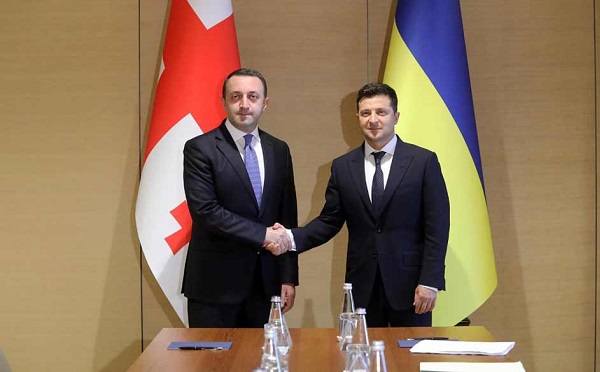 Владимир Зеленский поблагодарил Ираклия Гарибашвили за участие в саммите Крымской платформы и поддержку территориальной целостности Украины