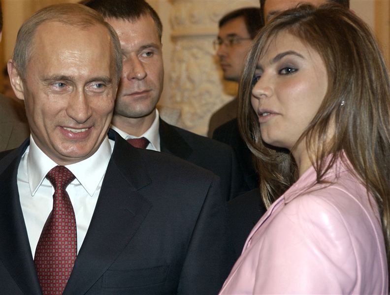 Владимир Путин и Алина Кабаева обвенчались в Валдайском Иверском монастыре 