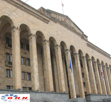 Парламент Грузии поддержал целесообразность создания комиссии для установления обстоятельств смерти Звиада Гамсахурдия