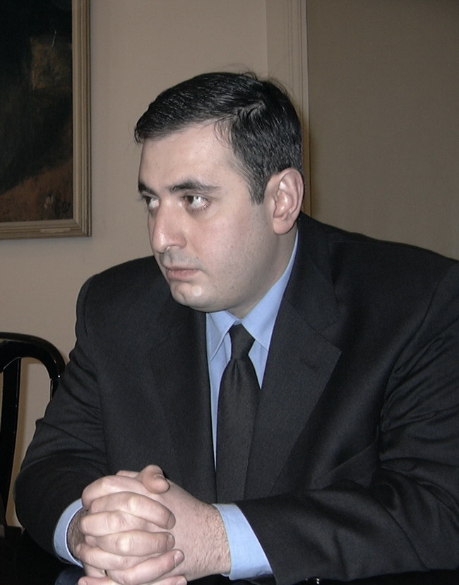 Гока Габашвили приветствует возвращение Гамсахурдиа в Парламент Грузии