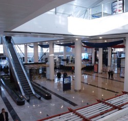 В Тбилисском аэропорту были временно приостановлены полеты
