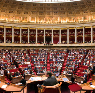 Национальное Собрание Франции приняло закон о Геноциде армян
