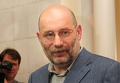 Борис Акунин - Владимиру Путину: Жалко мне вас, откосились бы от судьбы Муамара Каддафи
