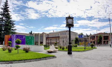 В Кутаиси грандиозно отмечают День города